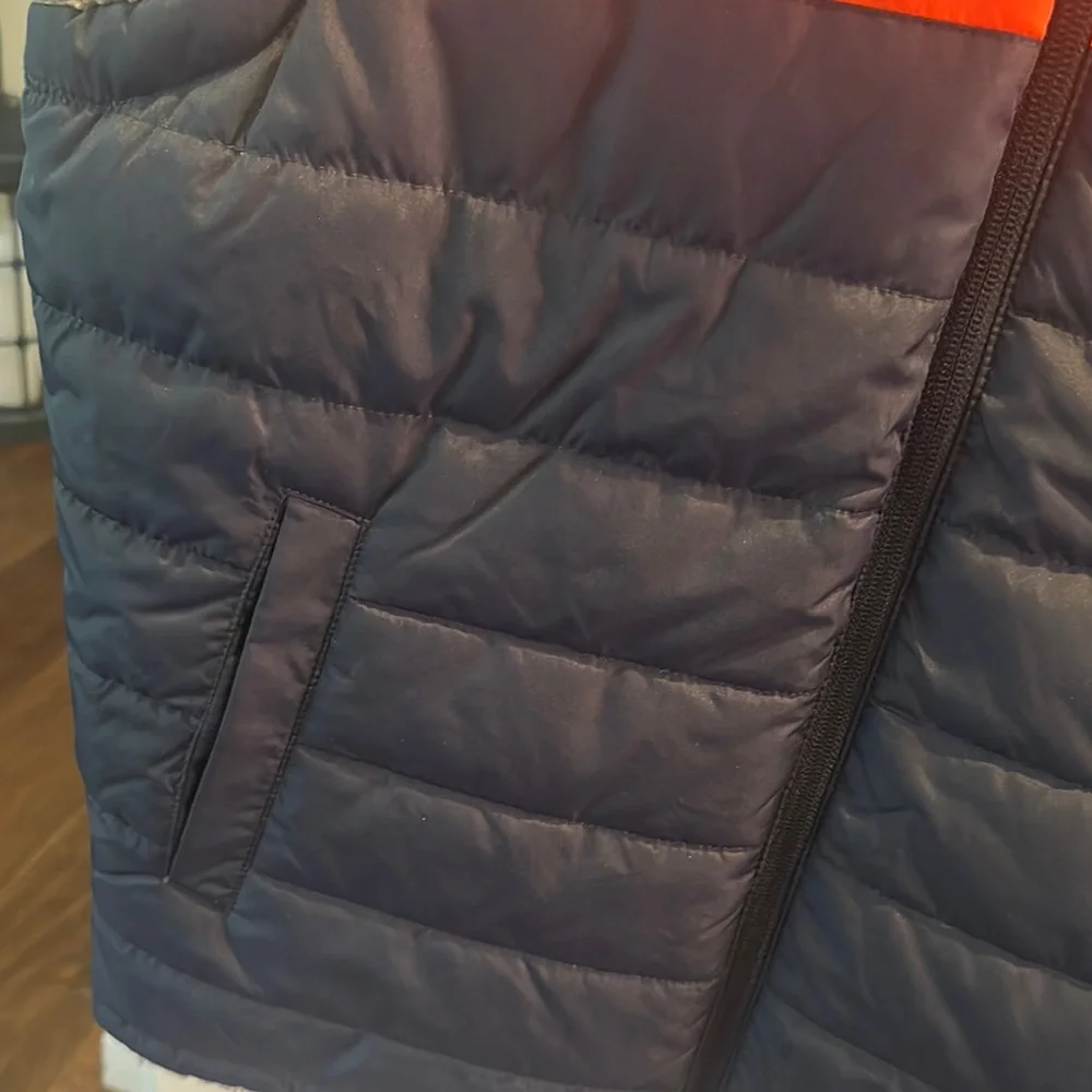 Chicago Bears Navy and Orange Puffer Vest - Picture 5 of 15